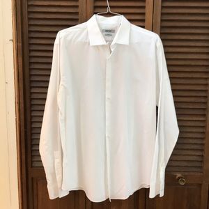 DKNY white button up shirt long sleeve ⭐️